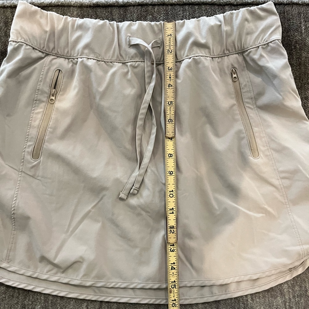 Khaki skirt size large. Magellan